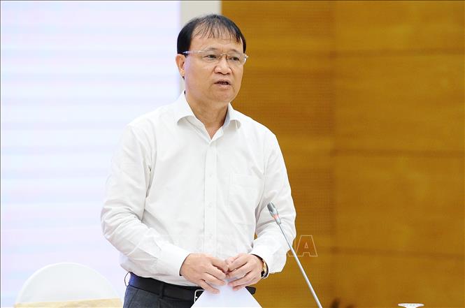 Giá xăng dầu tăng mạnh, vượt ngưỡng, giải pháp nào để hạ nhiệt?